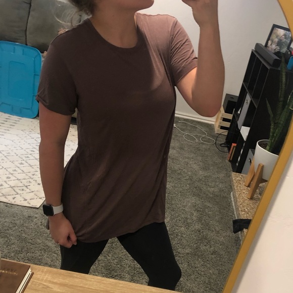 Lululemon split tee - Picture 3 of 9